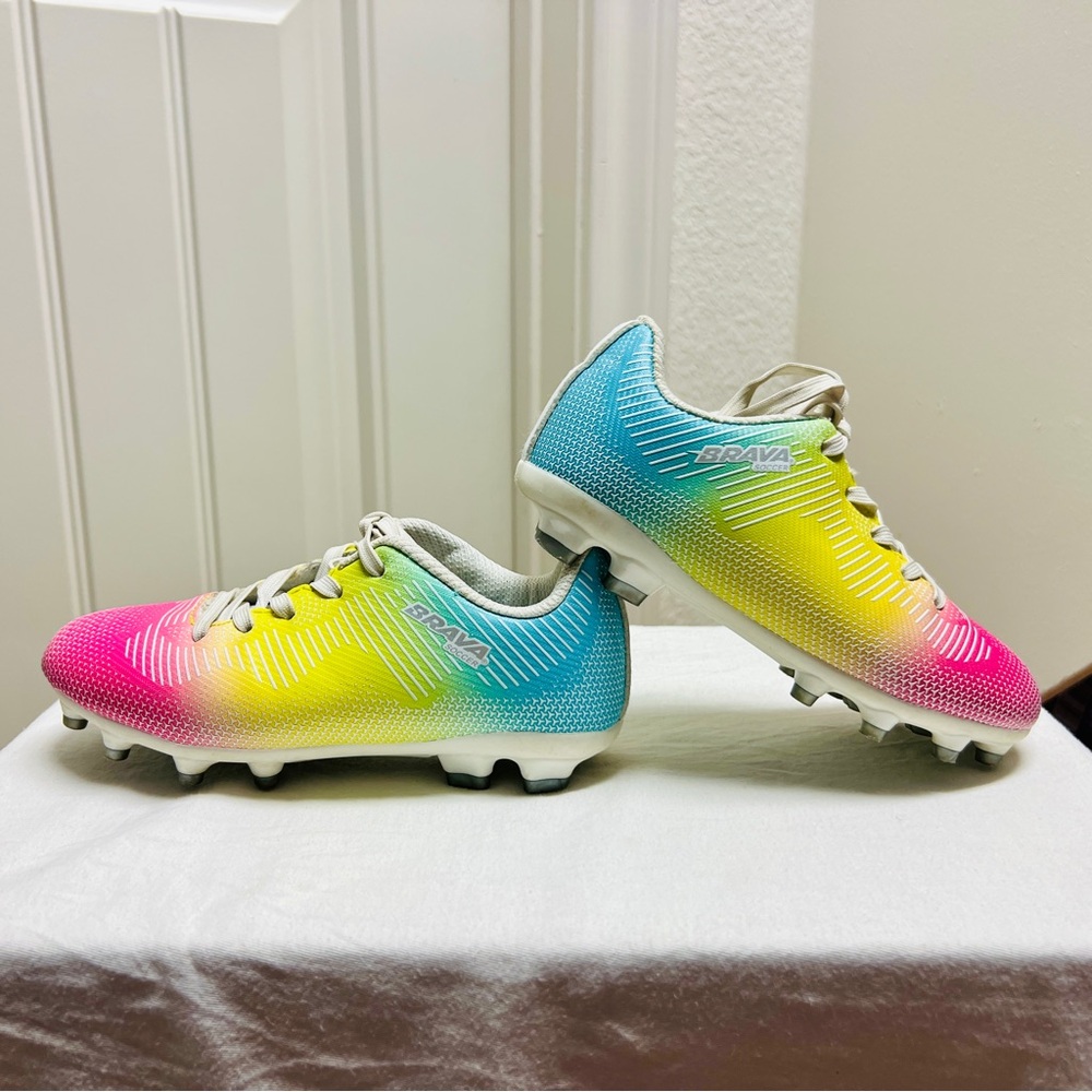Brava Kids Rainbow‎ Soccer Cleats size 6.5/120 - Picture 2 of 11
